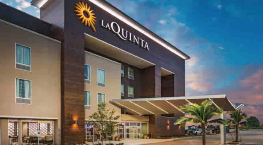 Does La Quinta Have Free Breakfast
