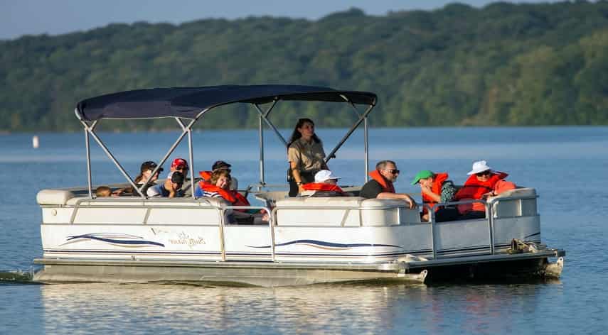 rent a pontoon boat