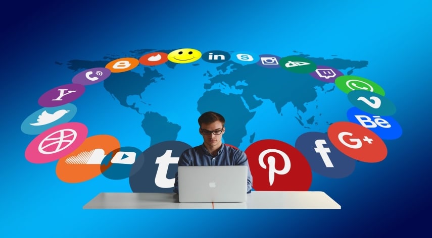social media content manager