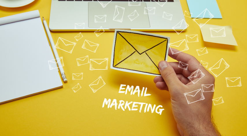 keunggulan email marketing adalah kbbi